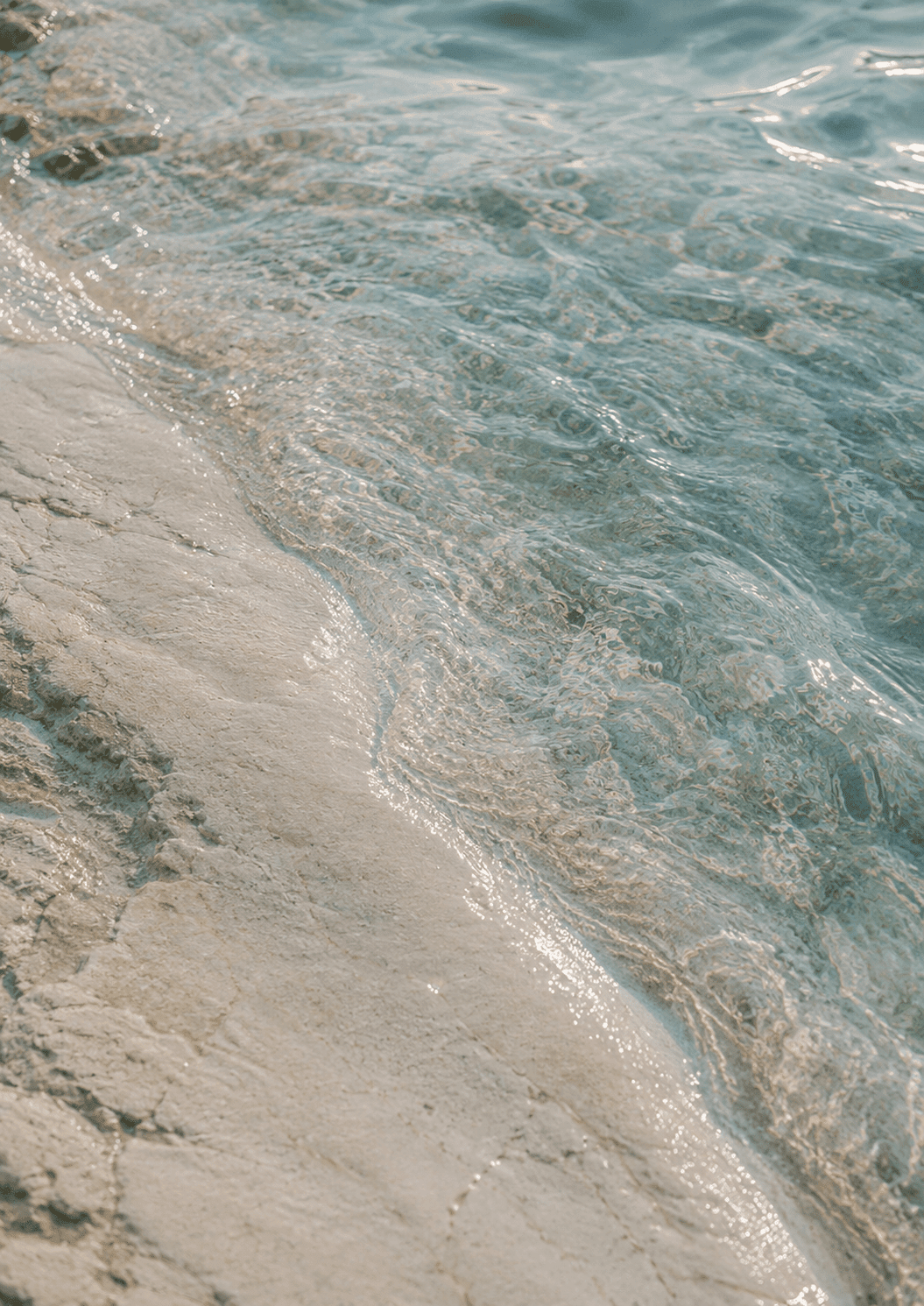 LUSTROUS TIDES